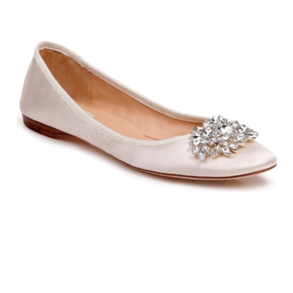 NEW Badgley Mischka Bianca Crystal Flat